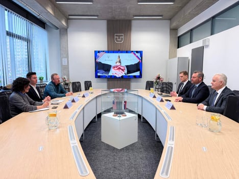 Stretnutie zástupcov spoločnosti Westinghouse s rektorom Mésárošom, zdroj: Technická univerzita v Košiciach