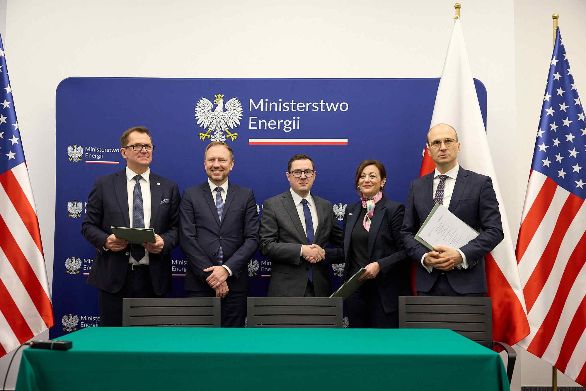 web_kcer20251031_1937